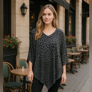 🐆 Style & Co. Gray & Black Leopard Print Poncho Top – Size M/L